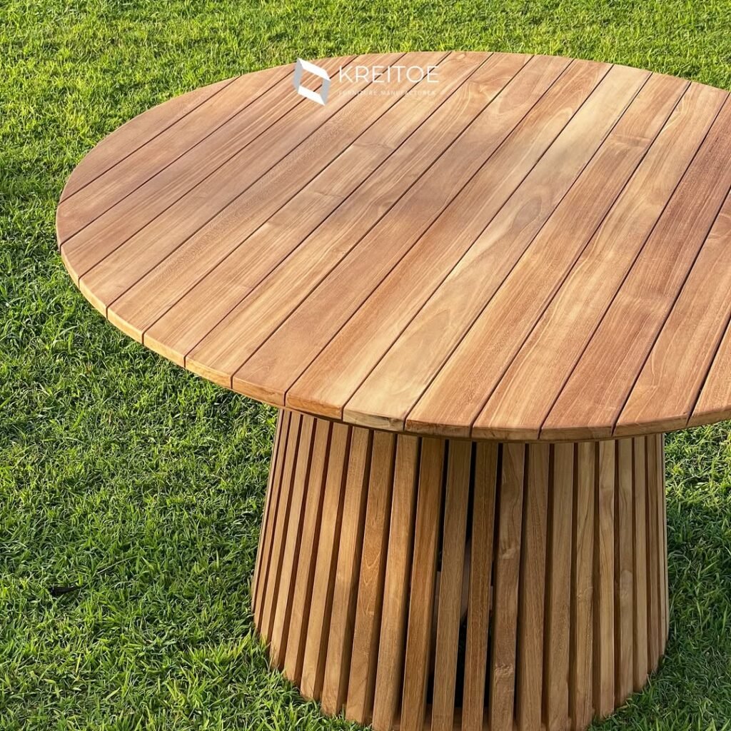 Outdoor Round Mexico Table